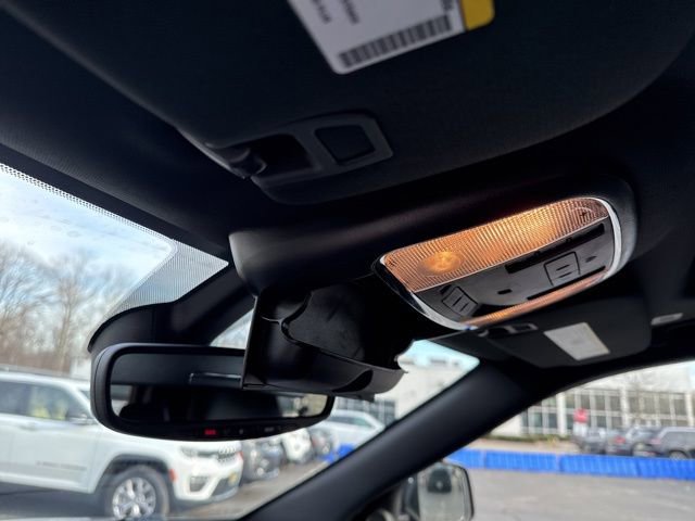 Used 2021 Jeep Grand Cherokee Limited image 40