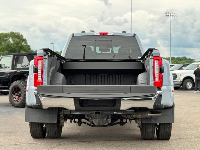 Used 2025 Ford F450 Lariat w/ Lariat Ultimate Package AWD/4WD image 52