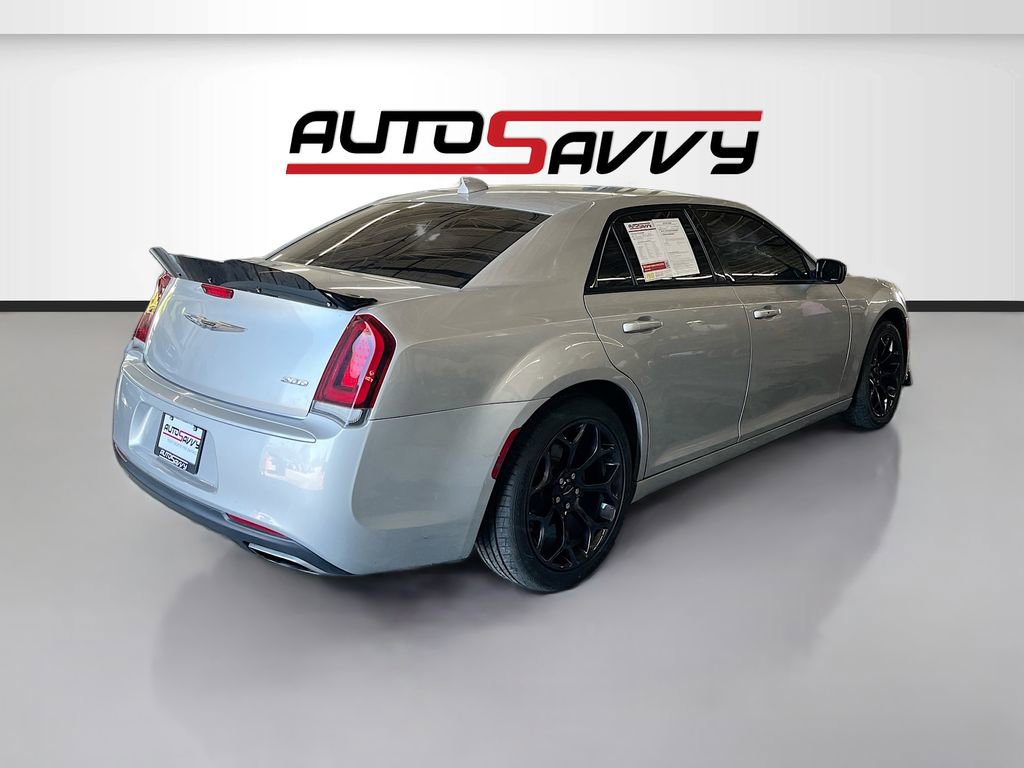 Used 2020 Chrysler 300 Touring w/ Sport Appearance Package image 7