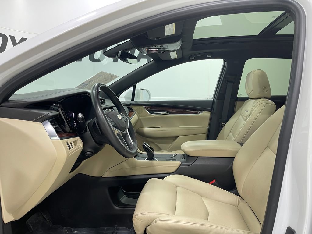 Used 2017 Cadillac XT5 Luxury image 14