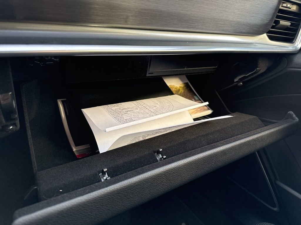 Used 2022 Porsche Panamera 4 Platinum Edition image 40