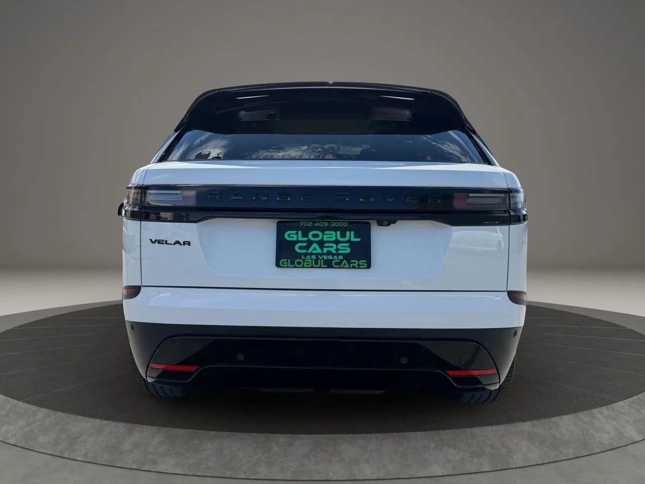 Used 2024 Land Rover Range Rover Velar S image 5