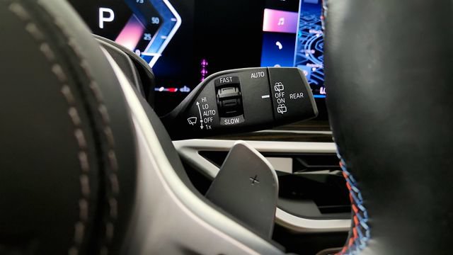 Used 2023 BMW X7 M60i AWD/4WD image 65