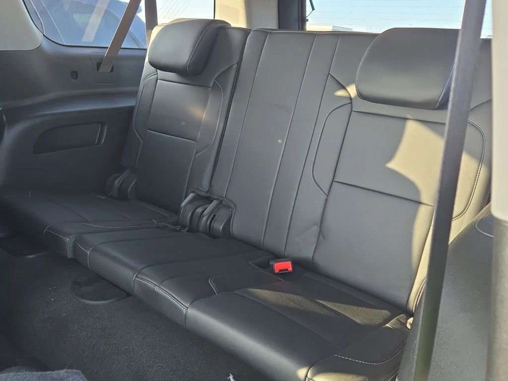 Used 2018 Chevrolet Suburban LT image 10