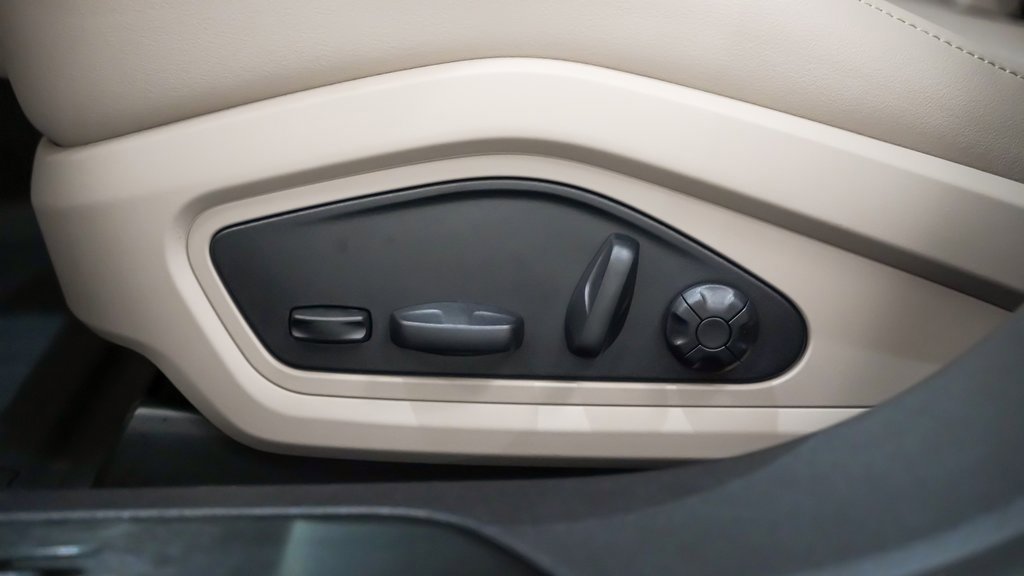 Certified 2025 Porsche Taycan 4S image 25