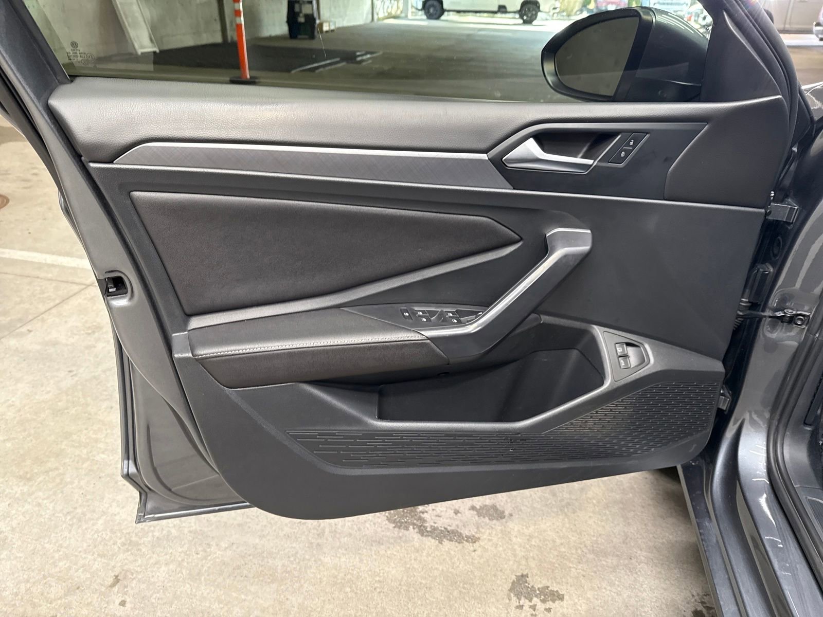 Used 2023 Volkswagen Jetta SE image 11