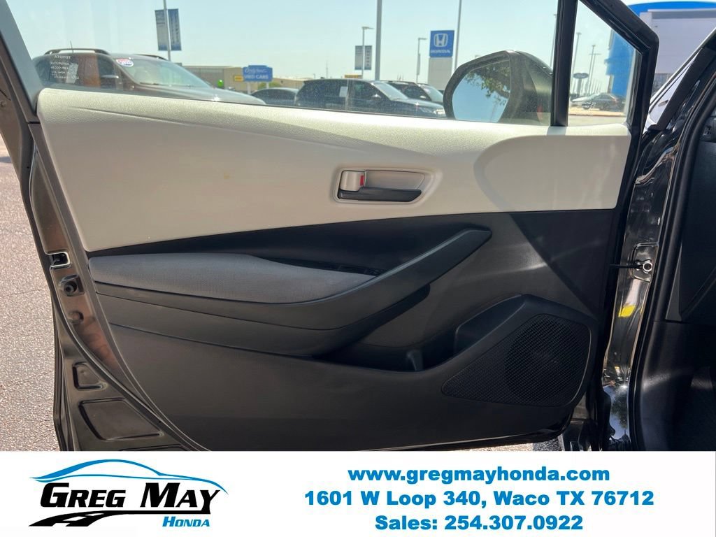 Used 2022 Toyota Corolla LE FWD image 21