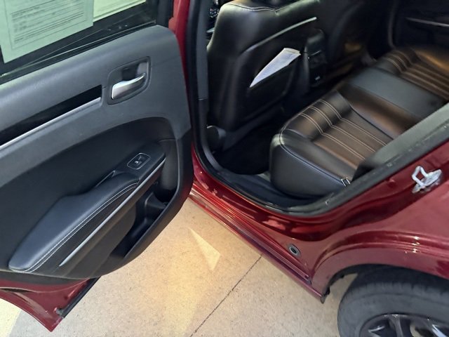 Used 2021 Chrysler 300 S image 10