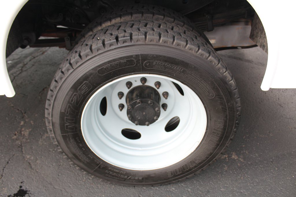 Used 2014 Ford F550 4x4 Regular Cab Super Duty image 25