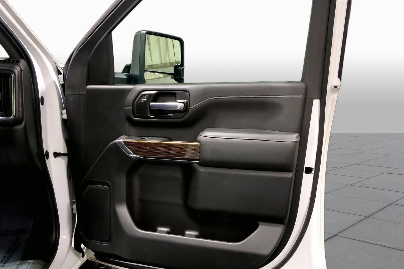 Used 2022 GMC Sierra 2500 SLE w/ SLE Value Package; AWD/4WD image 23