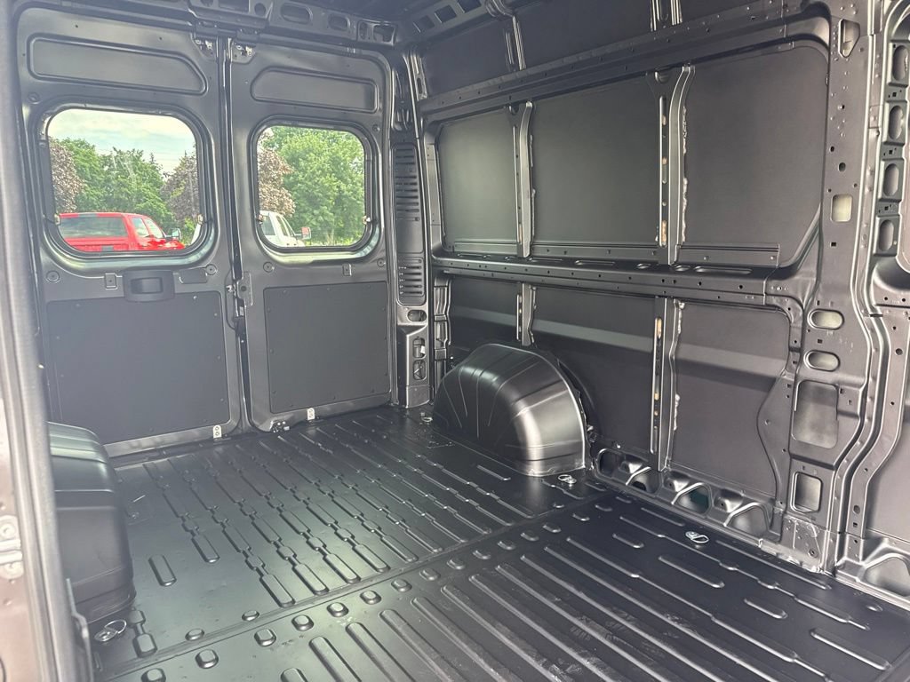 New 2026 RAM ProMaster 2500 w/ Convenience Group FWD image 10