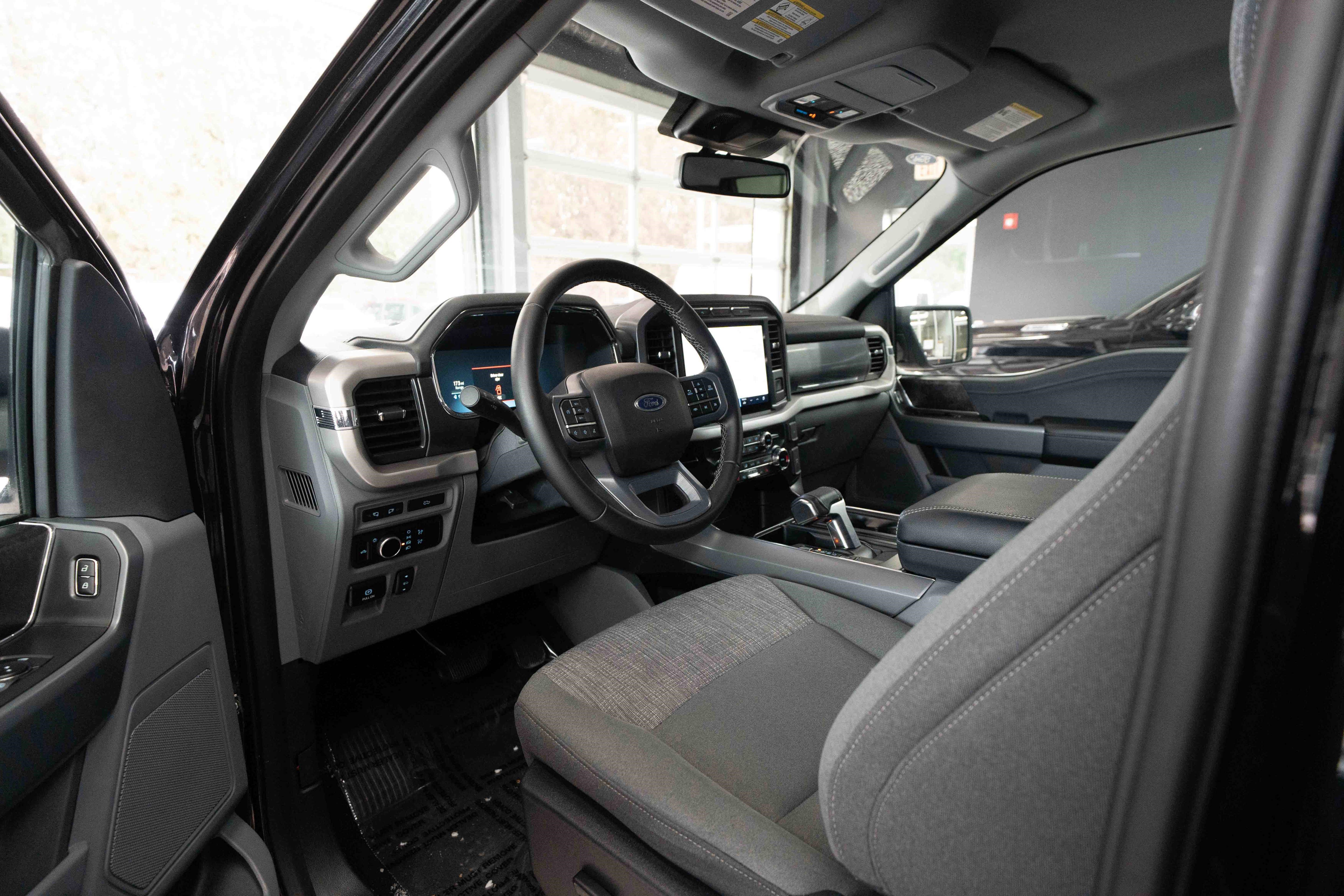 Used 2023 Ford F150 Lightning XLT image 8