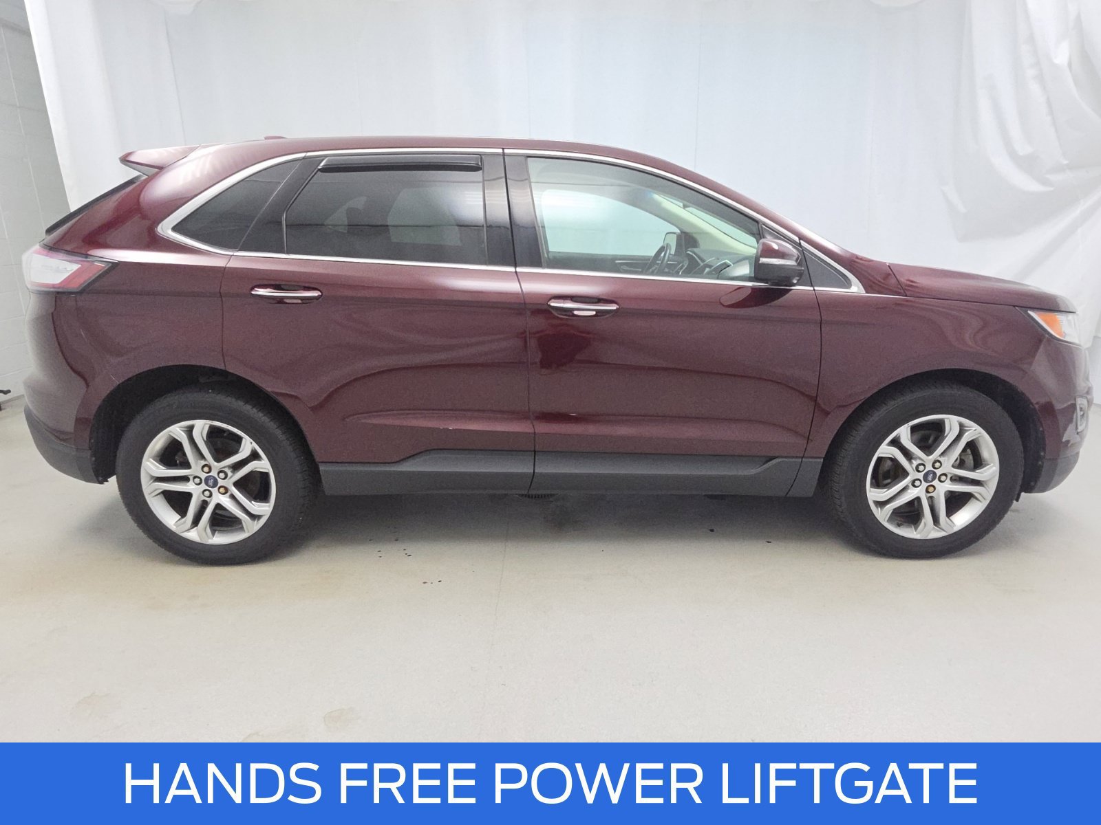 Used 2017 Ford Edge Titanium w/ Equipment Group 301A AWD/4WD image 8
