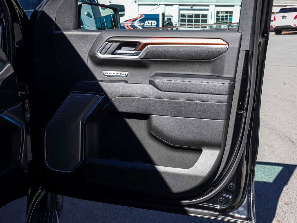 Used 2025 GMC Sierra 1500 Denali image 13
