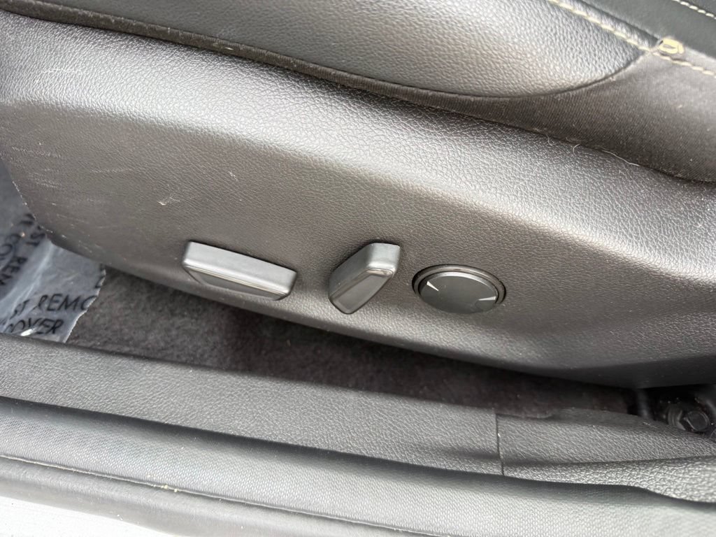 Used 2017 Ford Focus Titanium FWD image 12