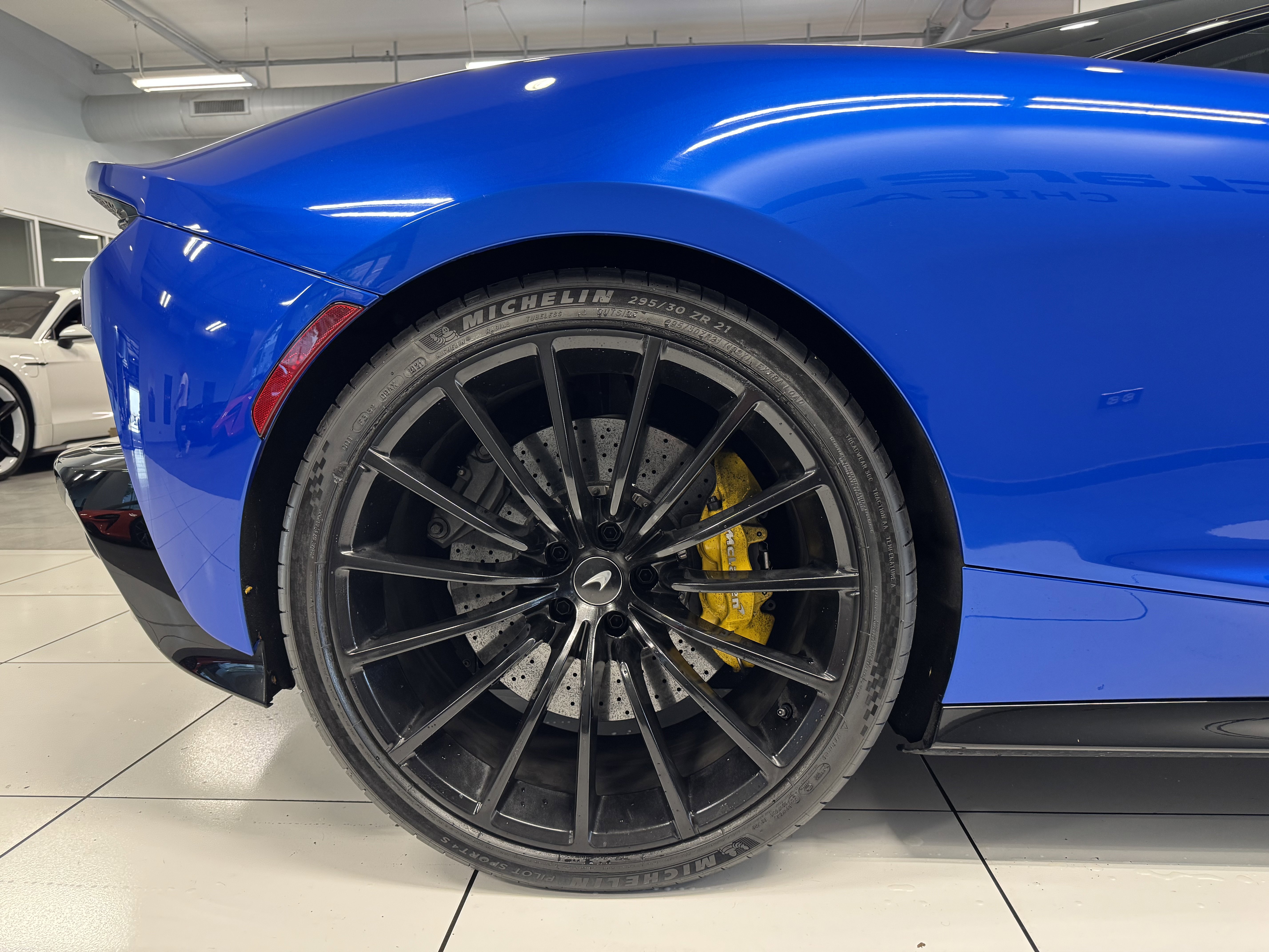 Used 2023 McLaren GT image 15