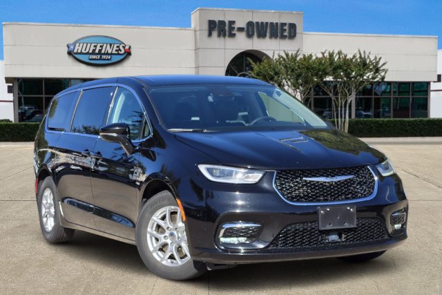 Certified 2024 Chrysler Pacifica Touring-L FWD image 1