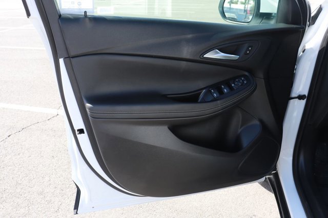 Used 2025 Buick Encore GX Preferred image 9