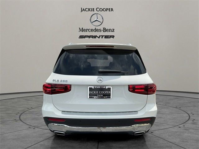 New 2025 Mercedes-Benz GLB 250 image 6