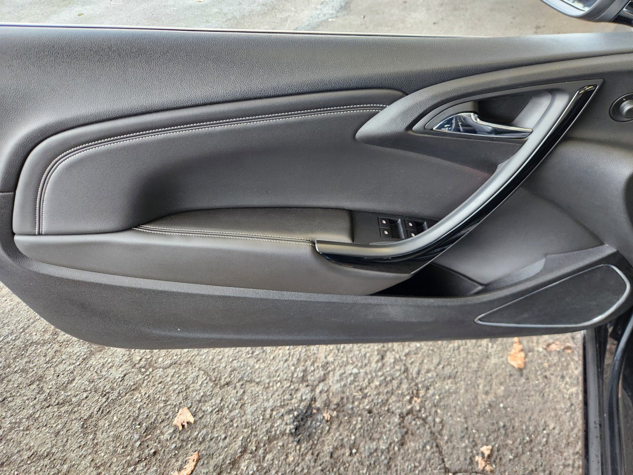 Used 2016 Buick Cascada Premium image 12