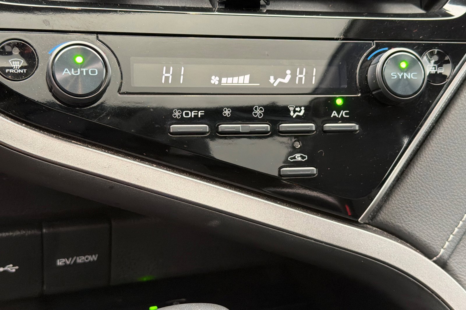 Used 2024 Toyota Camry XSE image 20