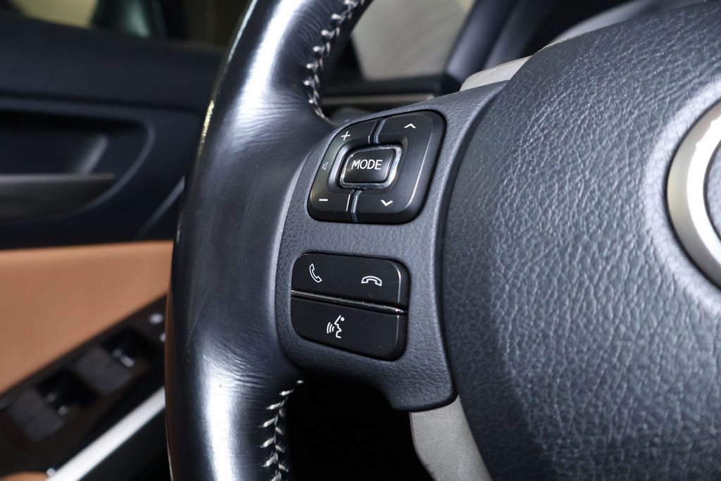 Used 2017 Lexus IS 300 AWD image 20