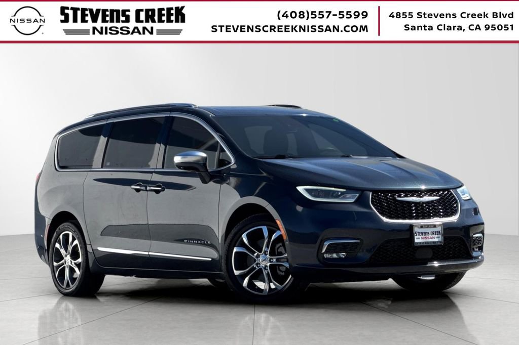 Used 2021 Chrysler Pacifica Pinnacle image 1