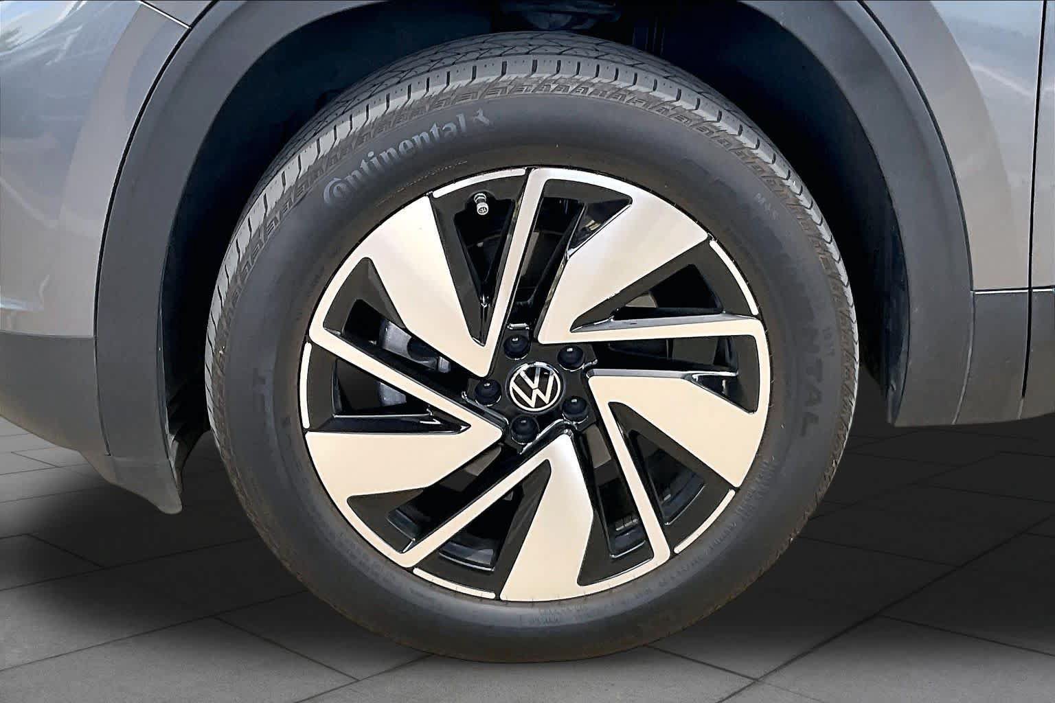 Used 2024 Volkswagen Atlas SE FWD image 11