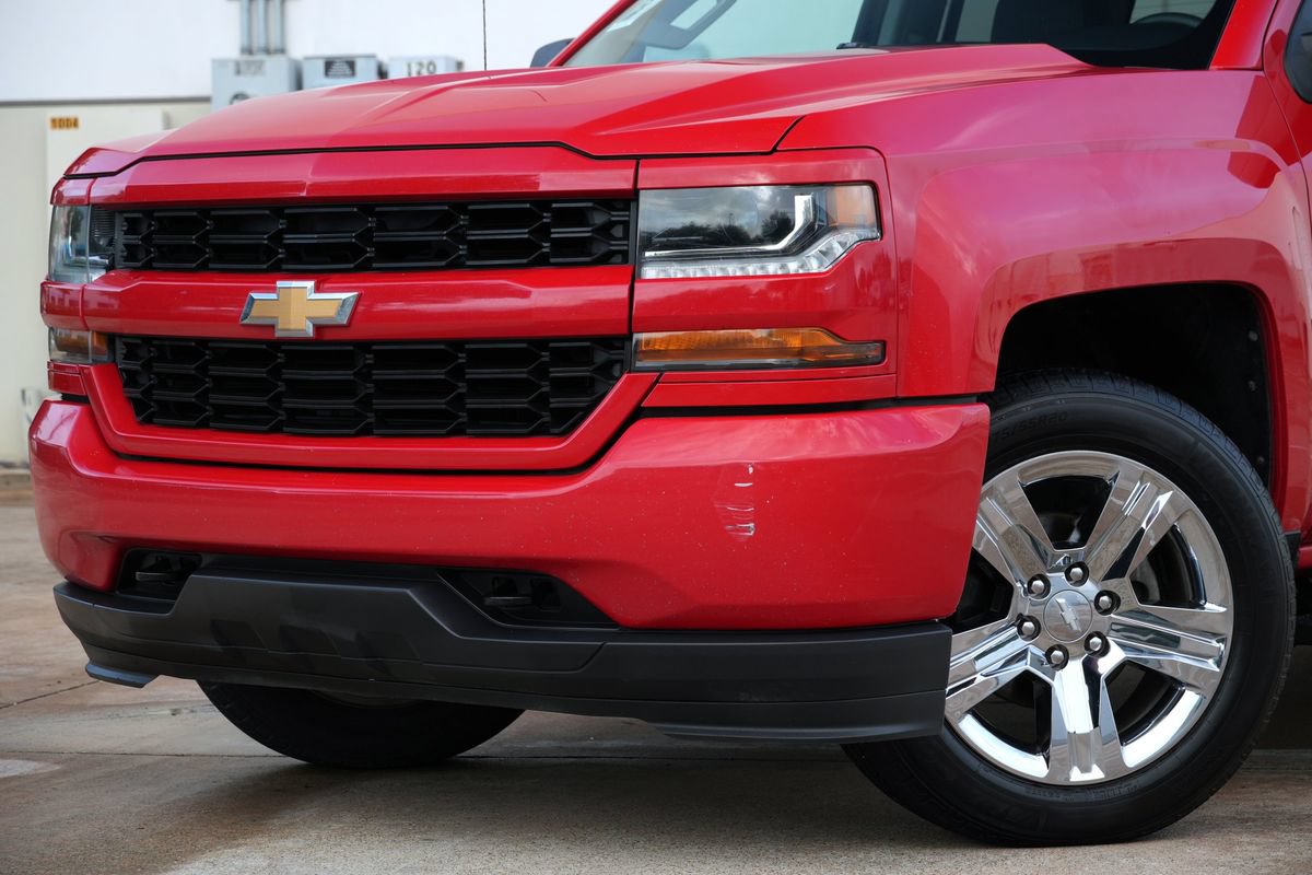 Used 2018 Chevrolet Silverado 1500 Custom w/ Custom Convenience Package RWD image 21