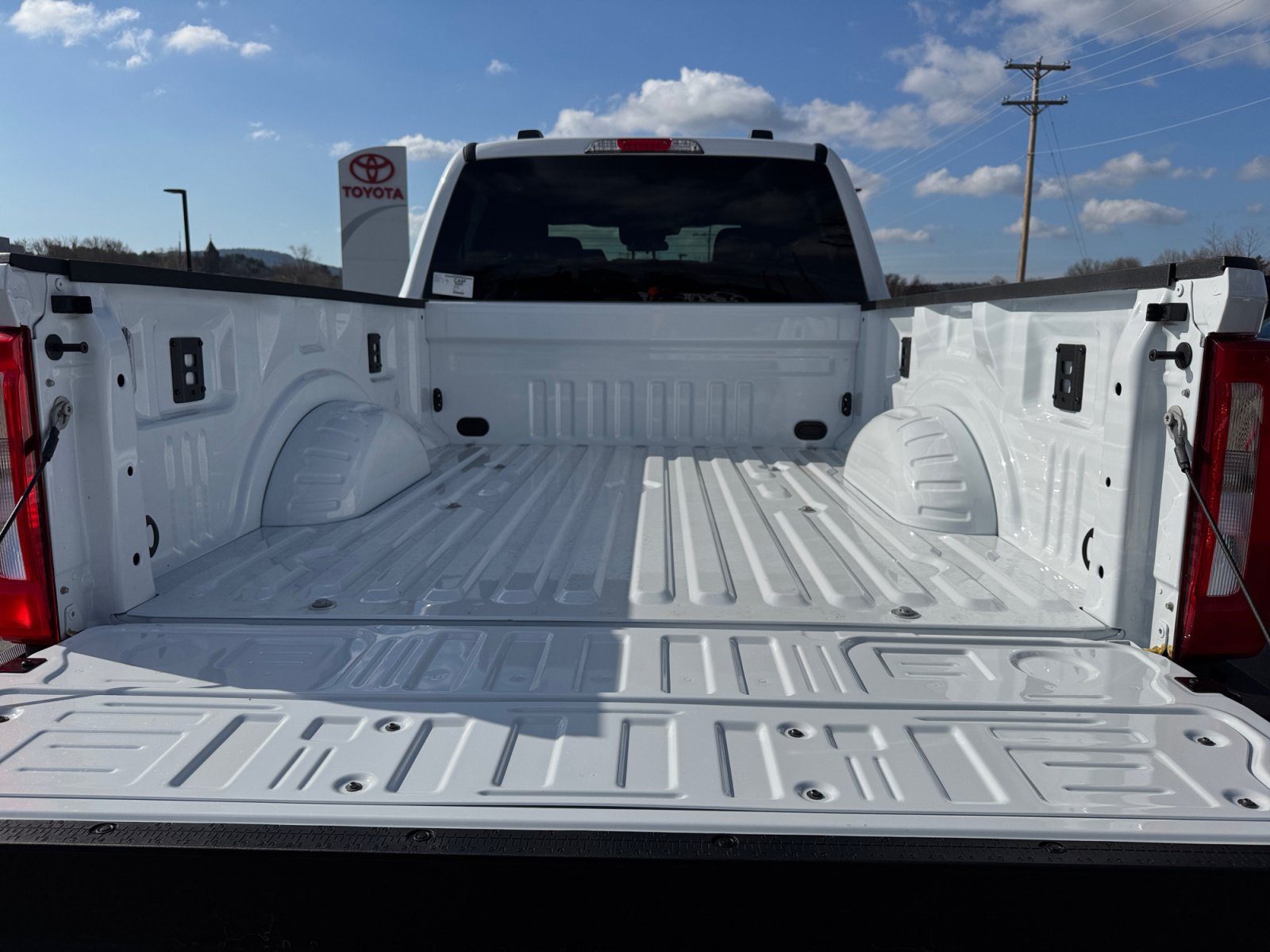 New 2026 Ford F250 XLT w/ FX4 Off-Road Package AWD/4WD image 26