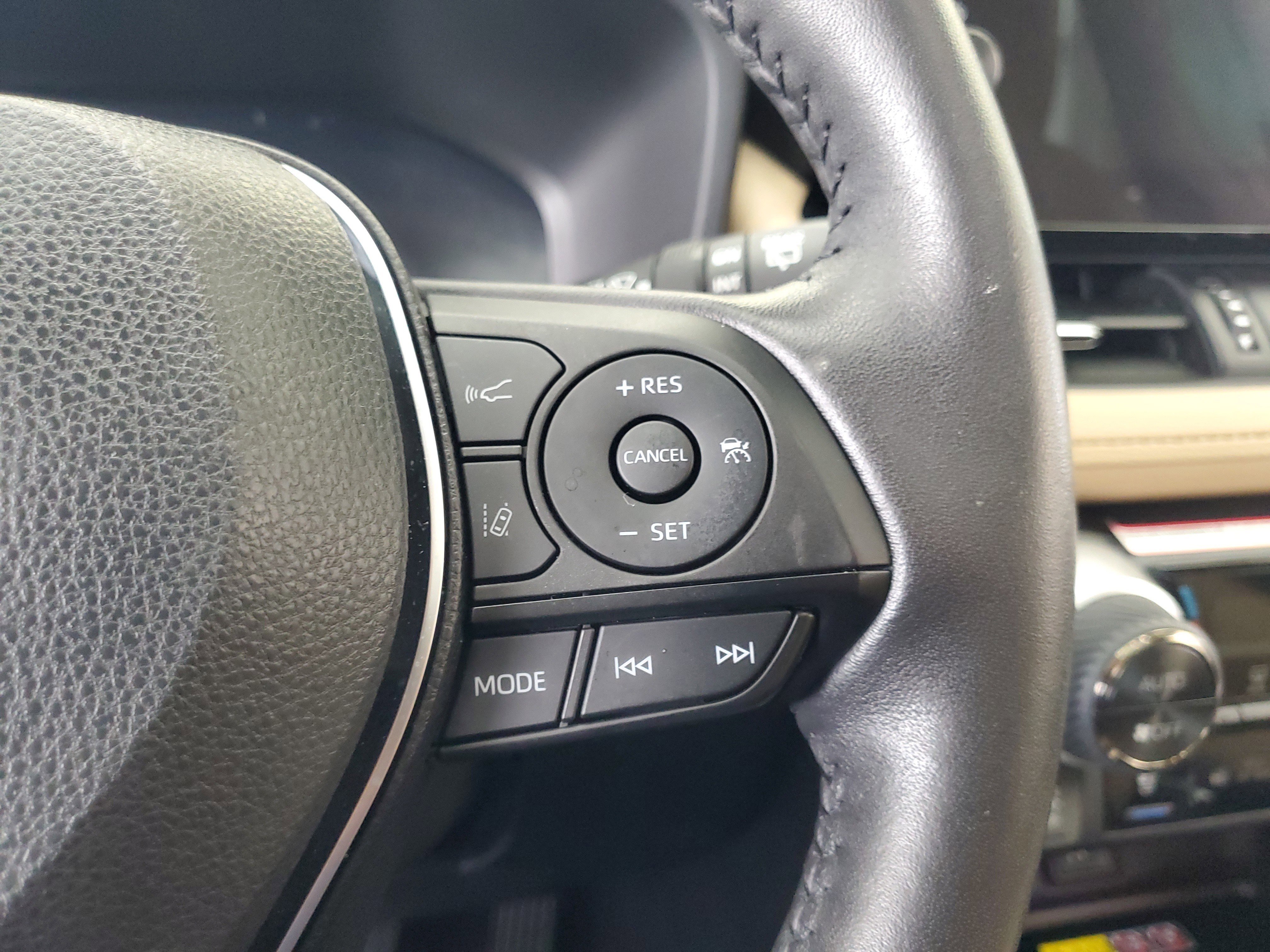 Used 2024 Toyota RAV4 Limited w/ Advanced Technology Package FWD image 20