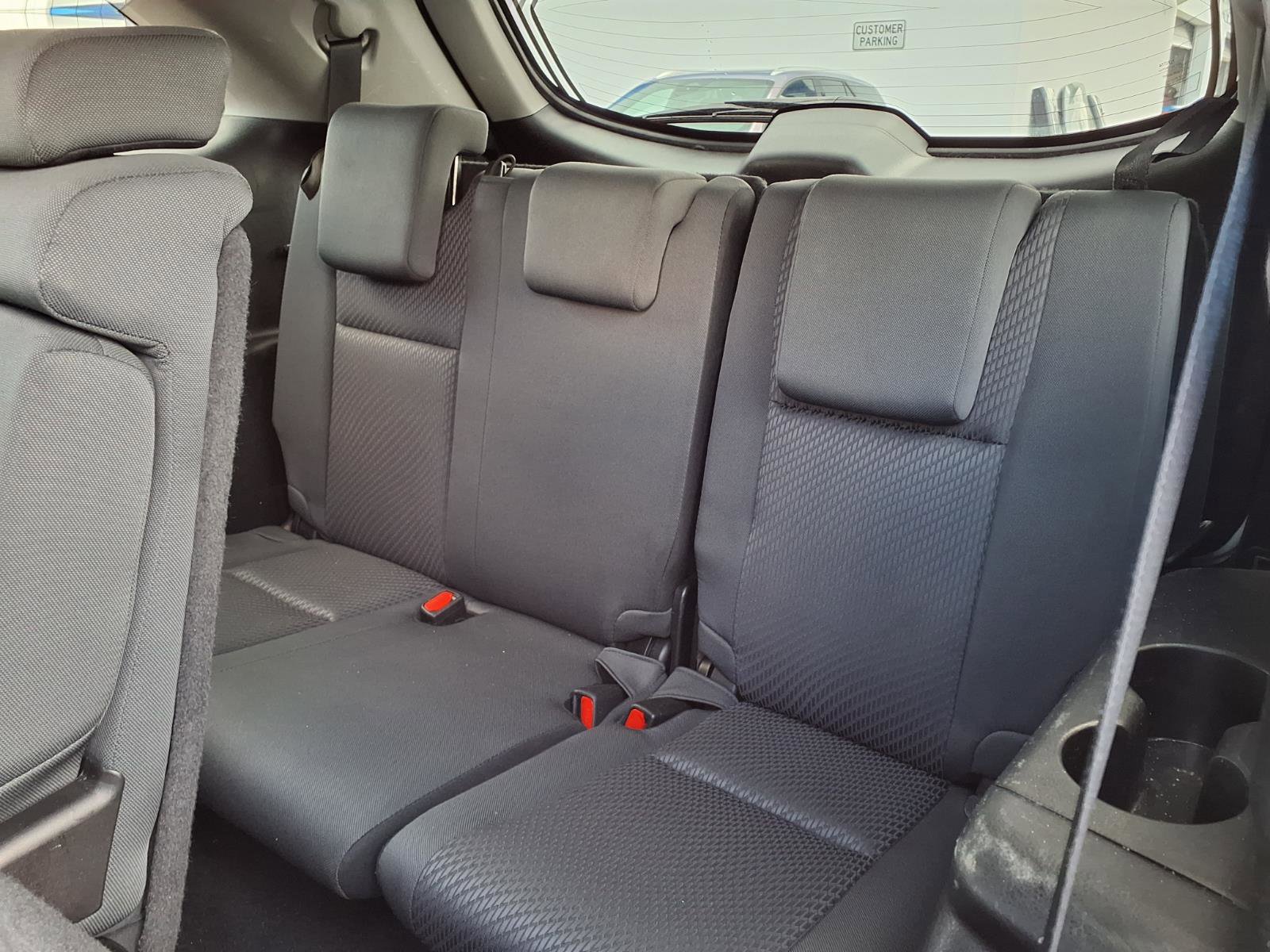 Used 2019 Toyota Highlander LE FWD image 15