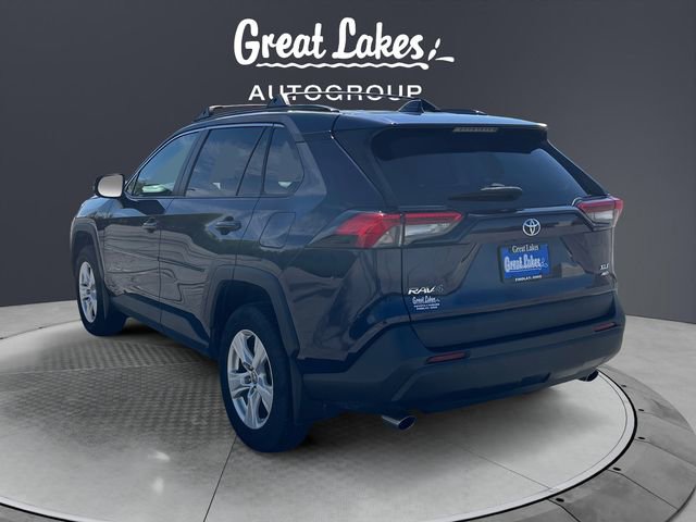 Used 2021 Toyota RAV4 XLE w/ XLE Grade Weather Package AWD/4WD image 3