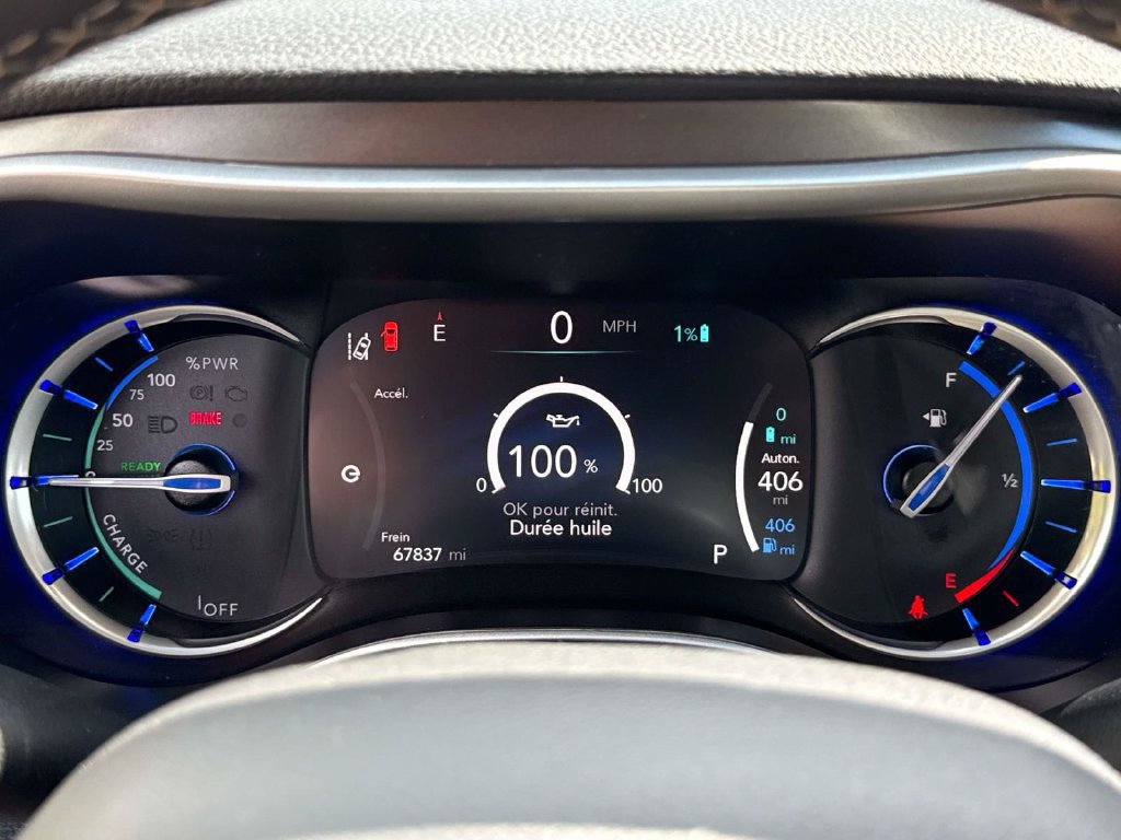 Used 2024 Chrysler Pacifica Limited FWD image 28