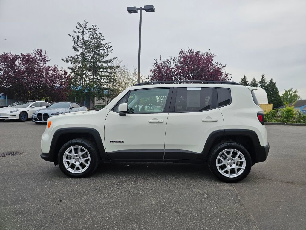 Used 2021 Jeep Renegade Latitude w/ Sun & Sound Group AWD/4WD image 4