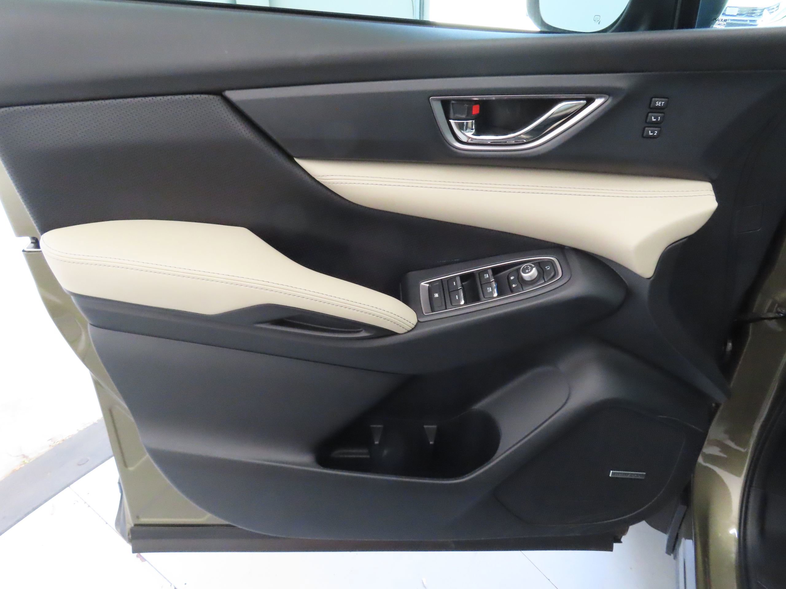 New 2026 Subaru Ascent Limited image 12