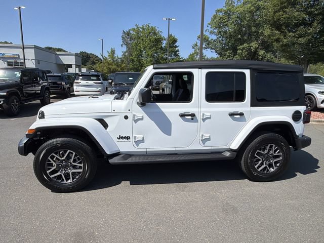 New 2026 Jeep Wrangler Unlimited Sahara AWD/4WD image 10