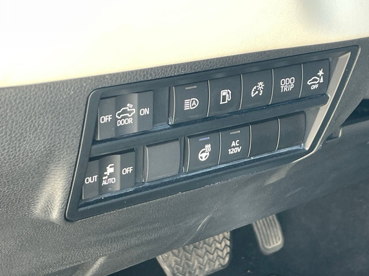 Used 2023 Toyota Tundra Capstone AWD/4WD image 7