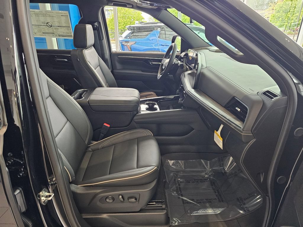 New 2026 Chevrolet Tahoe Premier w/ Sun And Tow Package AWD/4WD image 11