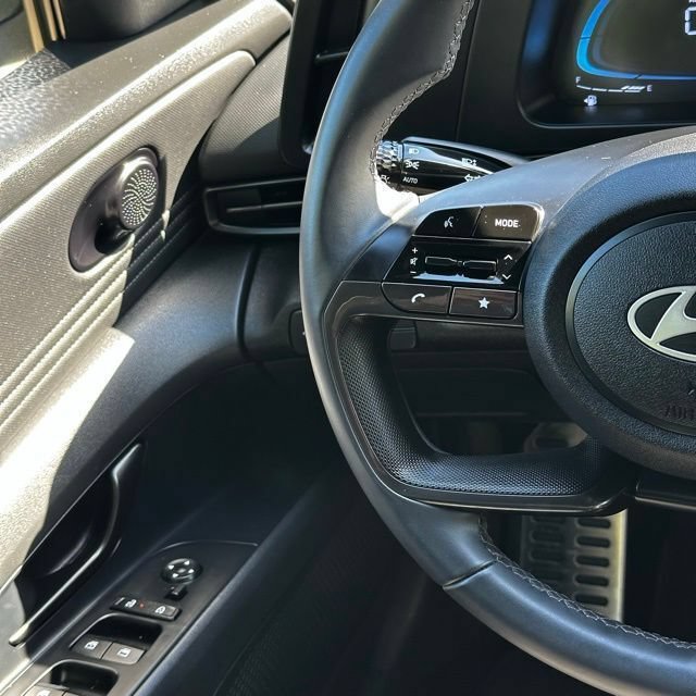 Certified 2025 Hyundai Elantra Sport FWD image 23