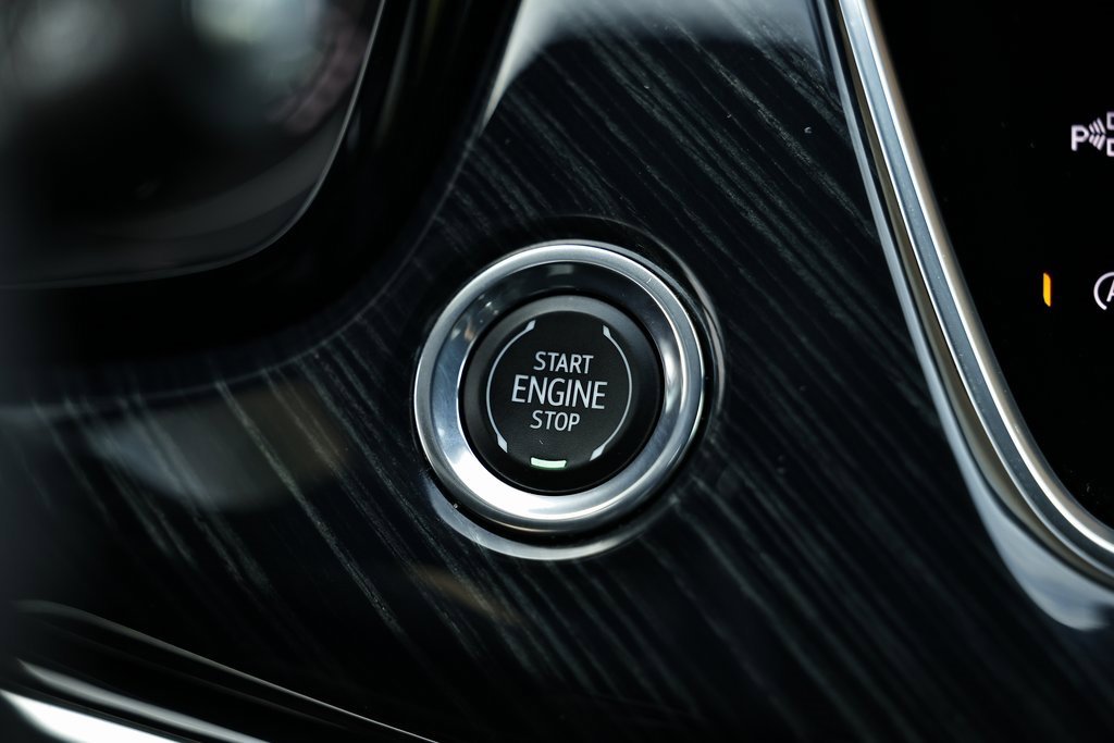 Used 2024 Cadillac XT6 Premium Luxury w/ Technology Package image 38