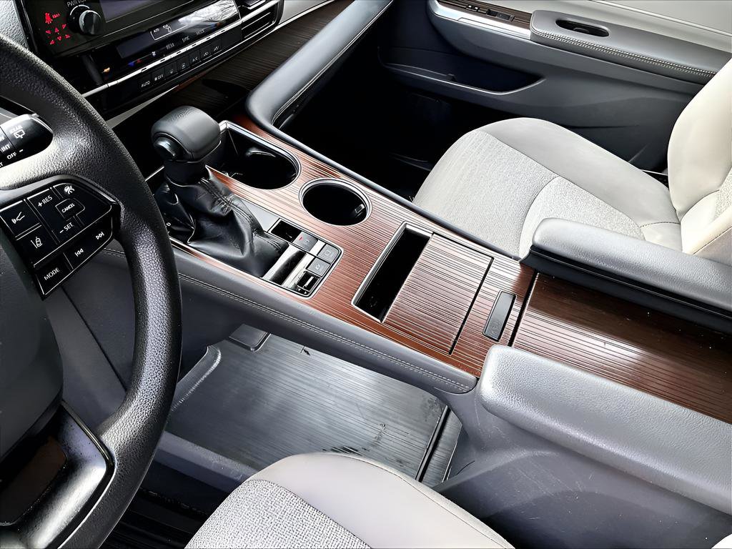 Used 2023 Toyota Sienna LE image 21