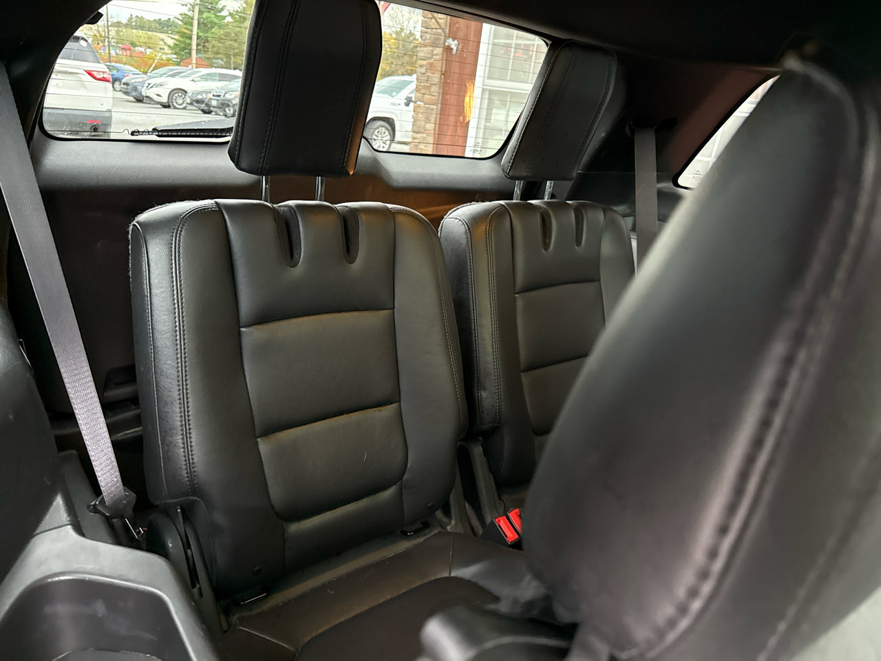 Used 2015 Ford Explorer XLT w/ Equipment Group 202B image 13