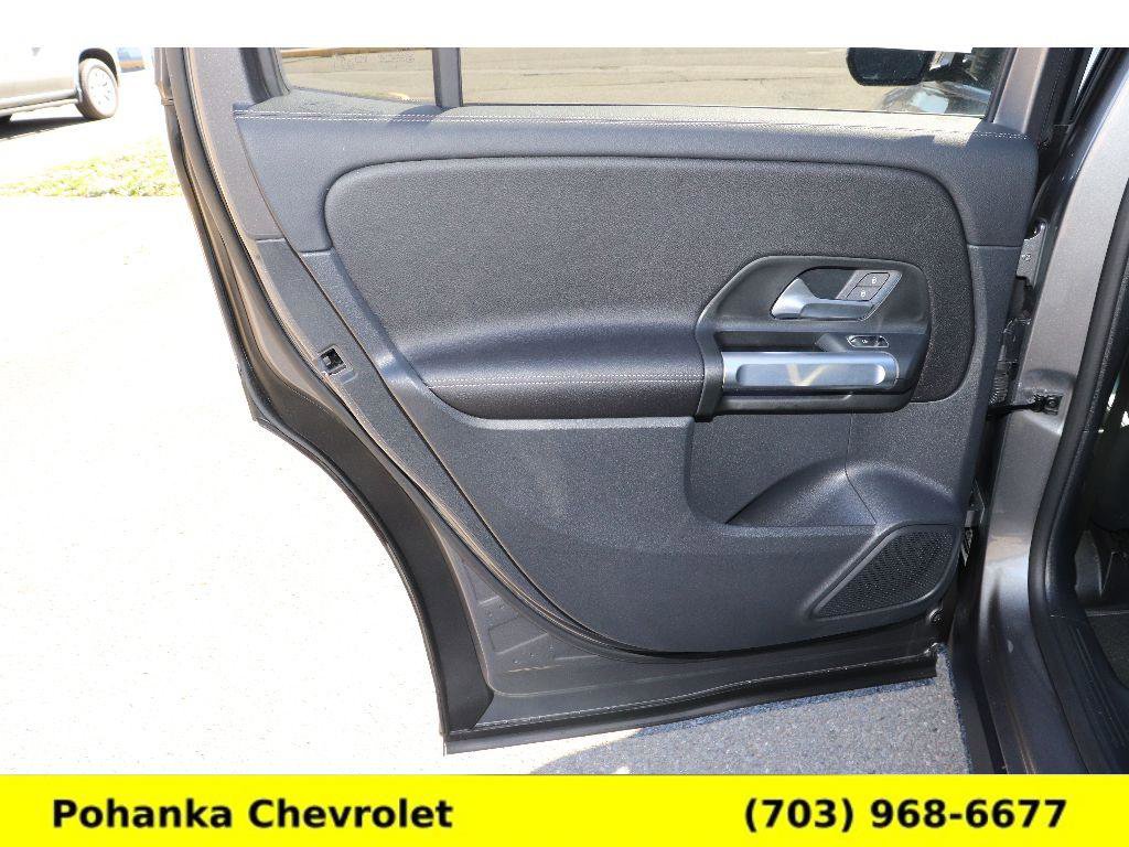 Used 2023 Mercedes-Benz GLB 250 4MATIC image 25