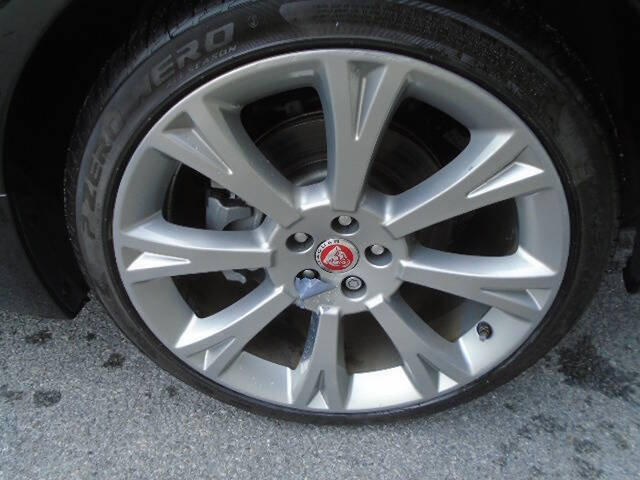Used 2017 Jaguar XJ L Portfolio AWD/4WD image 17