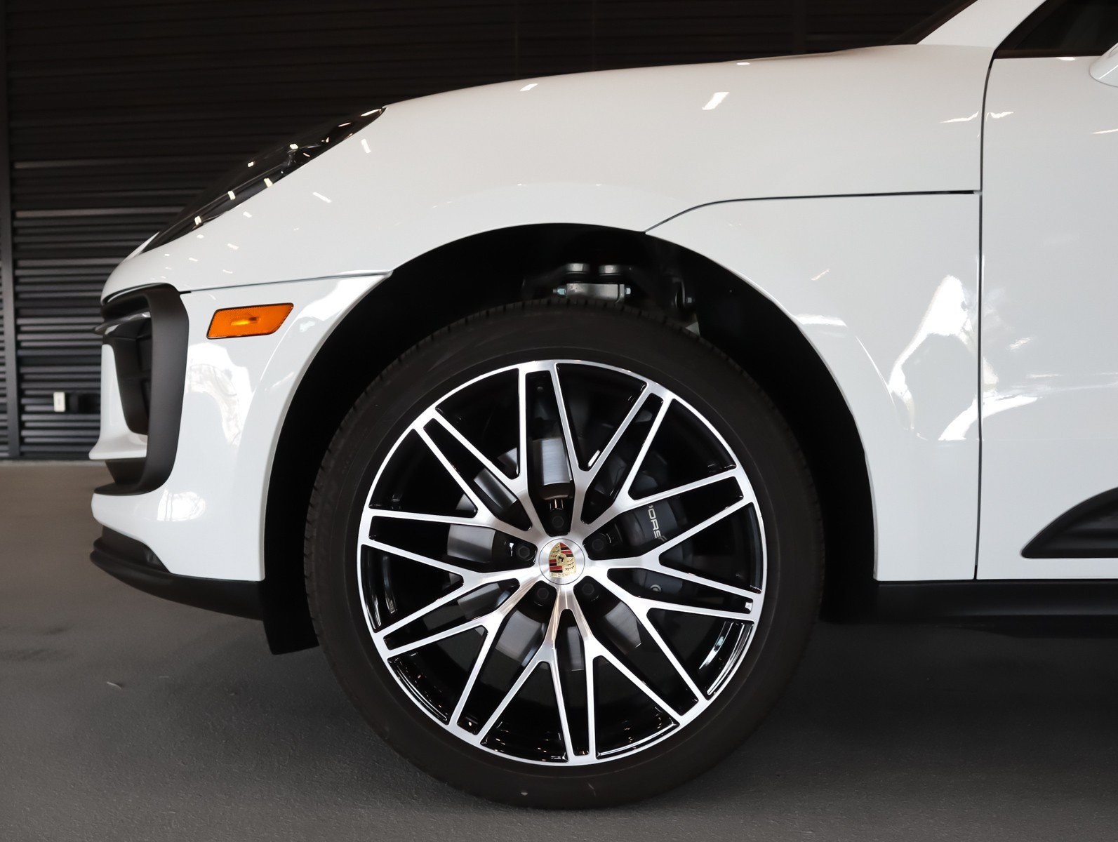 Certified 2026 Porsche Macan AWD/4WD image 12