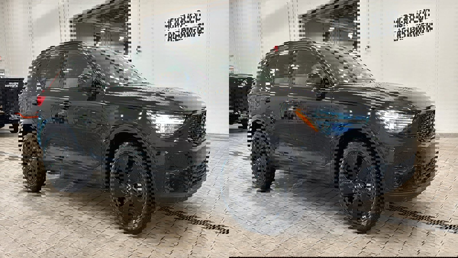 Used 2026 Volvo XC40 B5 Ultra w/ Protection Package Premier image 3