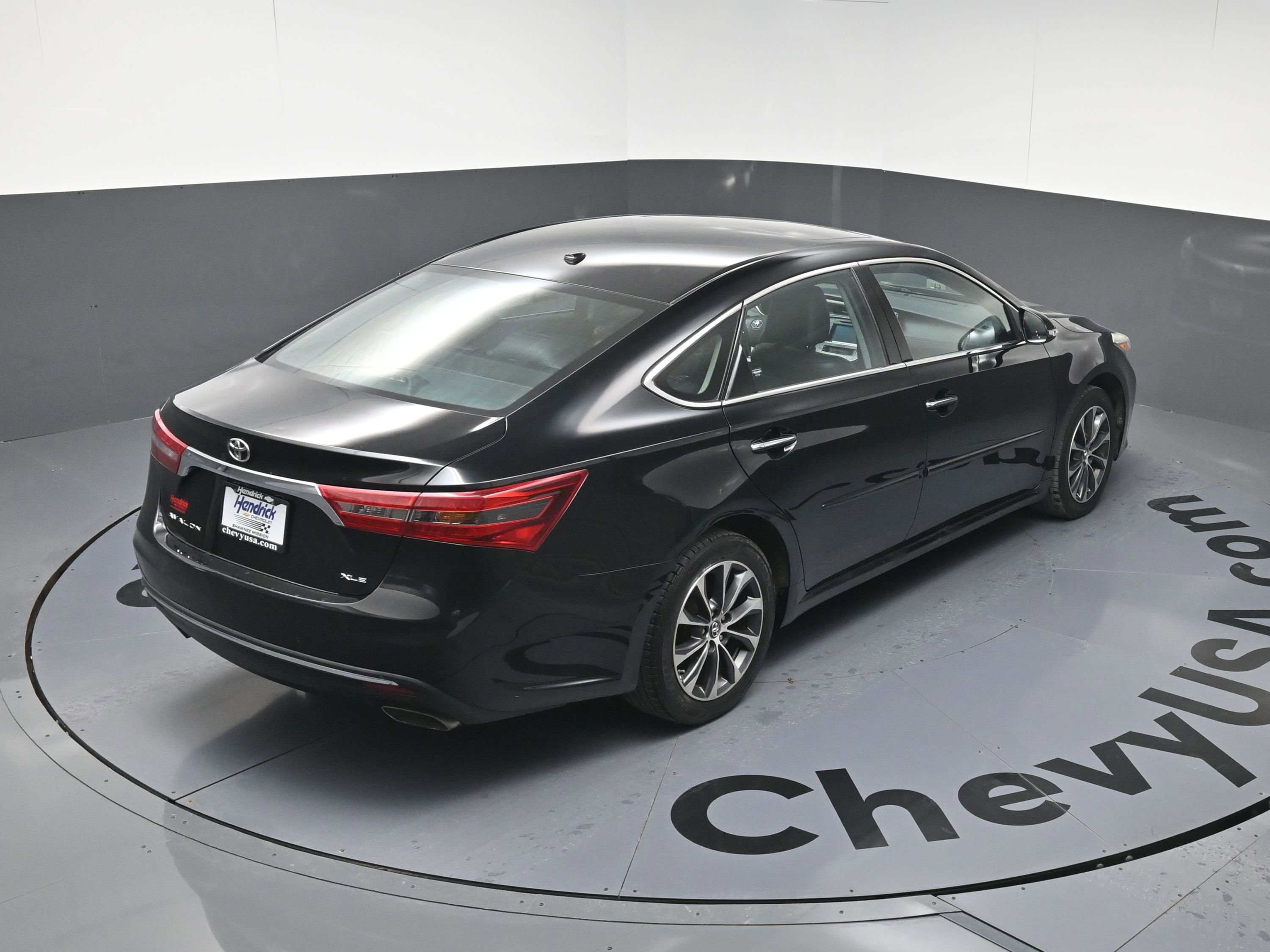 Used 2016 Toyota Avalon XLE Premium image 35