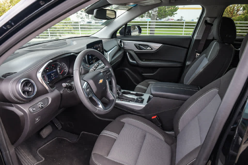 Used 2023 Chevrolet Blazer LT w/ Convenience Package FWD image 18
