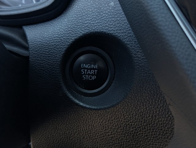 Used 2024 Toyota Corolla Cross LE FWD image 29